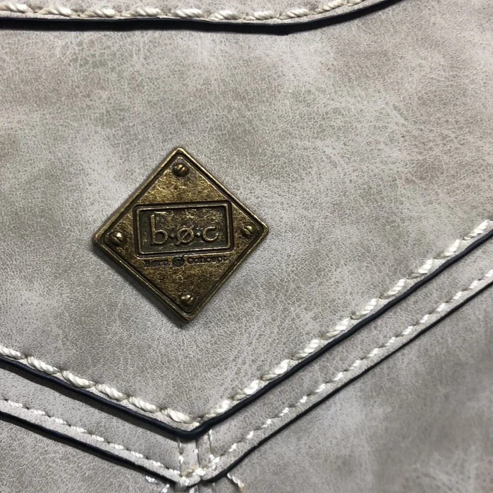 b.o.c gray purse‎